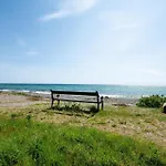 Awesome In With 3 Bedrooms, Internet And Sauna 펜션