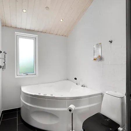Awesome In With 3 Bedrooms, Internet And Sauna * Ebeltoft